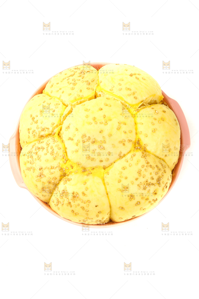 白底上放着拉丝蒸面包