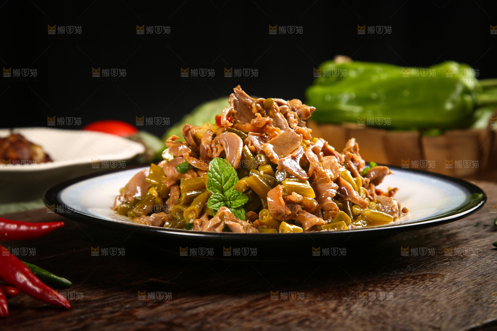 一盘酸豆角炒鸡胗