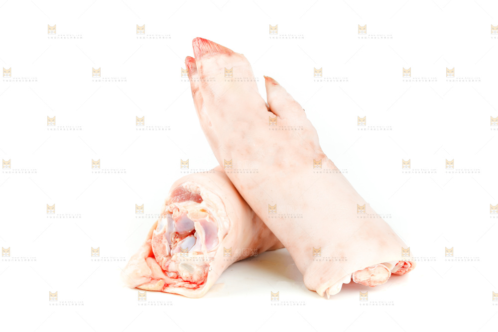 白底上的带筋猪蹄