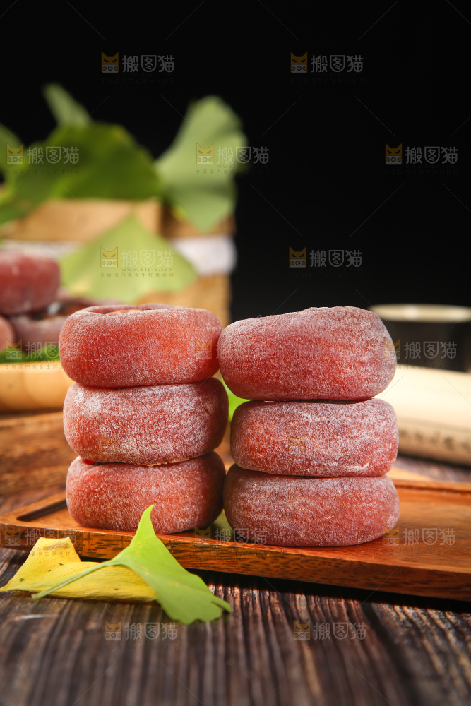 木底上的圆柿饼