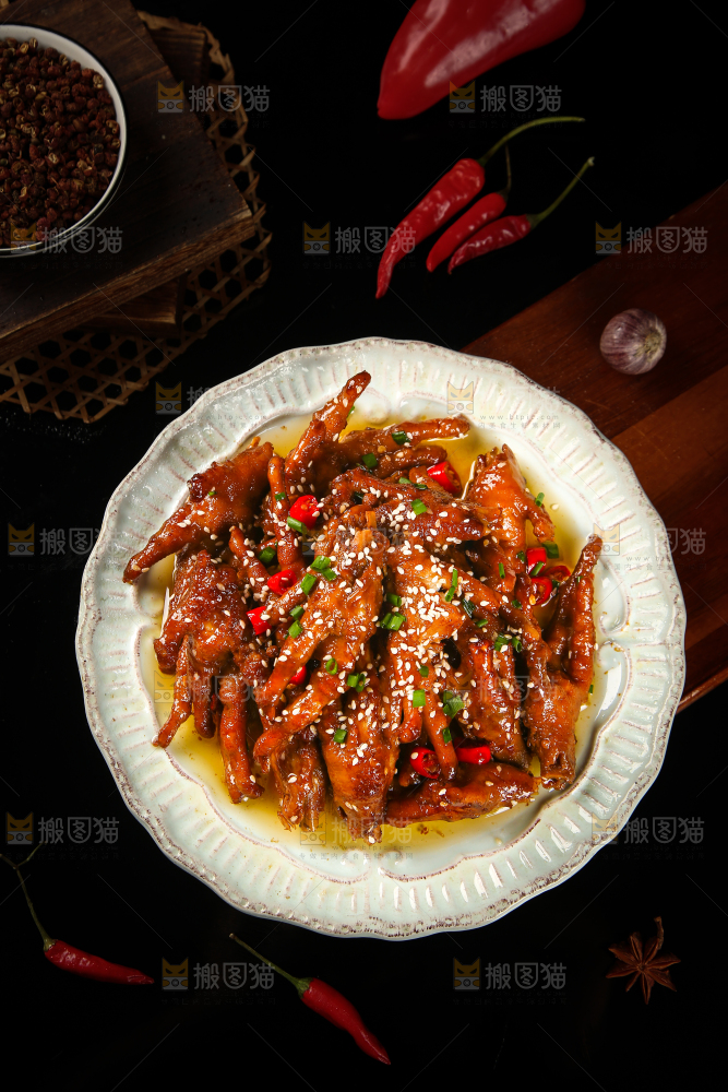 一盘红烧鸡爪