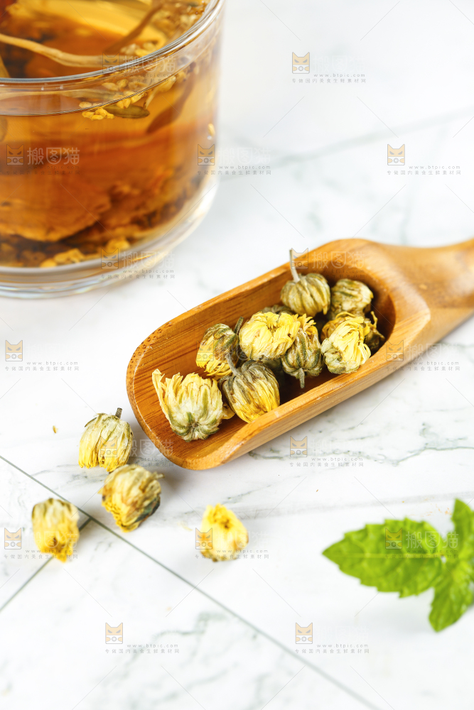 勺子里的胎菊茶