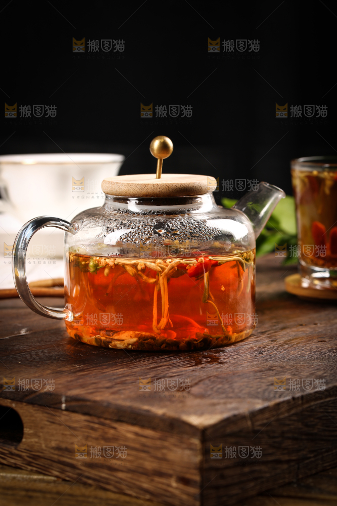 茶壶里泡着花茶