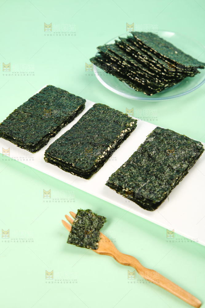 盘子里的海苔片