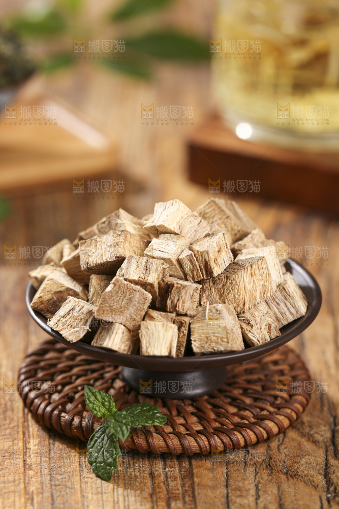 木底上的葛根