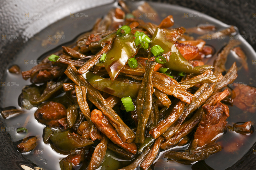 深底上的干豆角炒肉