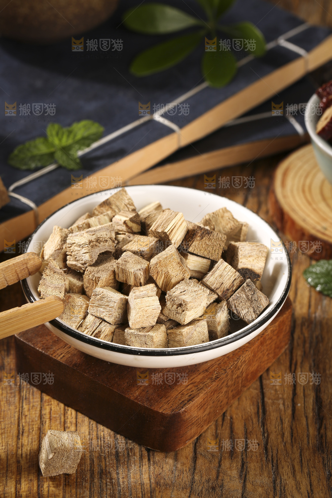 木底上的葛根