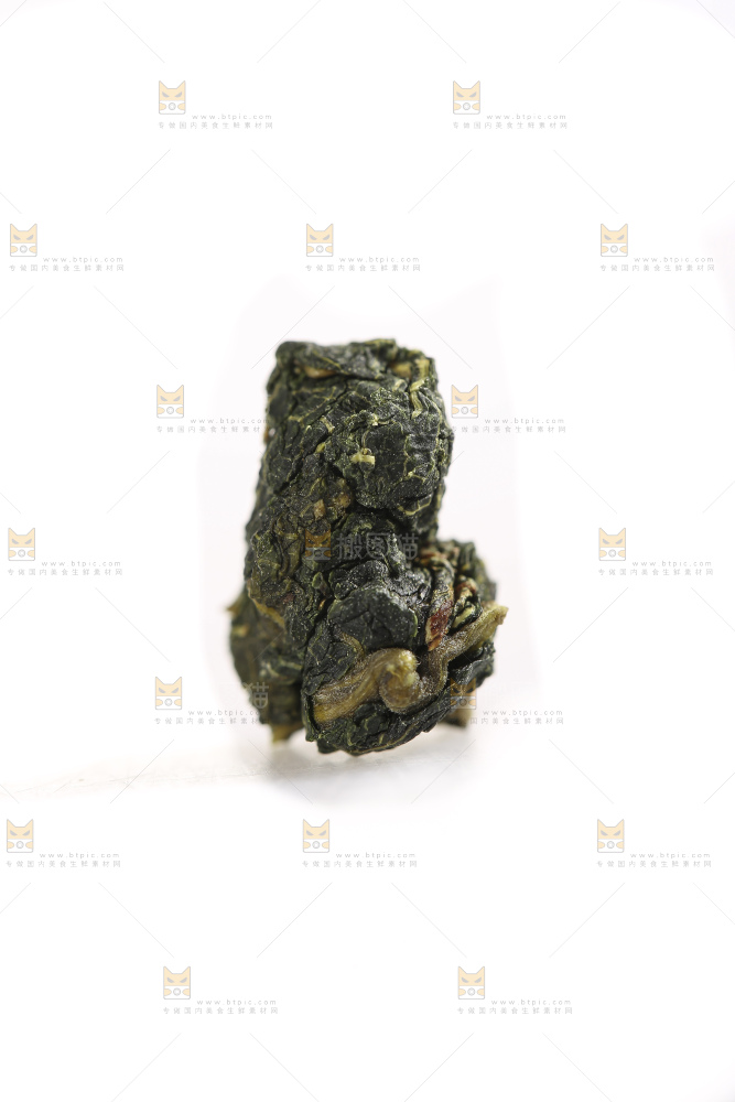 白底上的桑叶茶