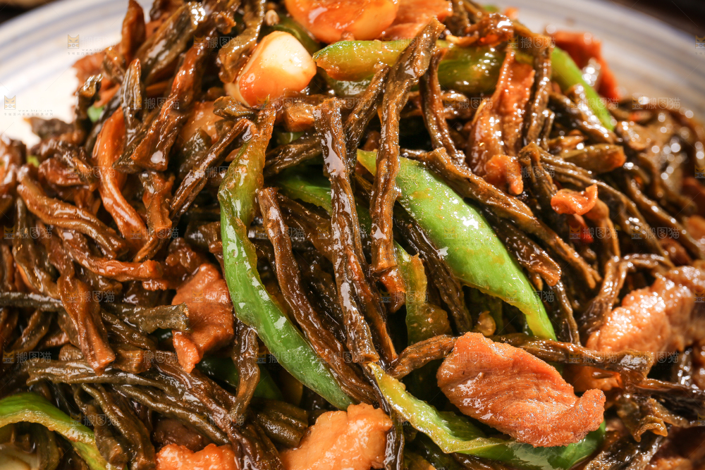 深底上的干豆角炒肉