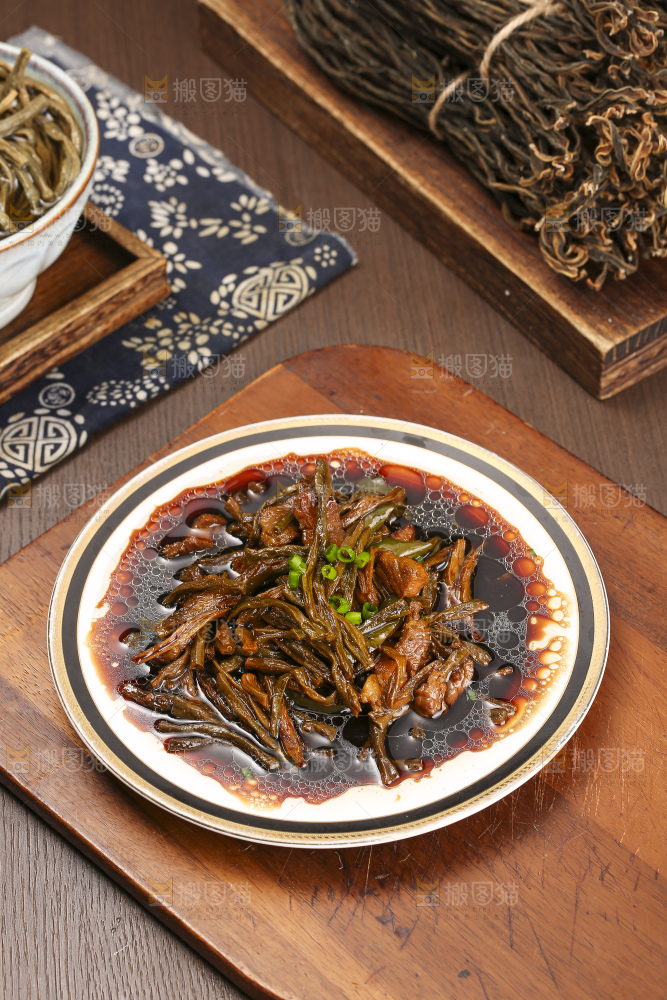 深底上的干豆角炒肉