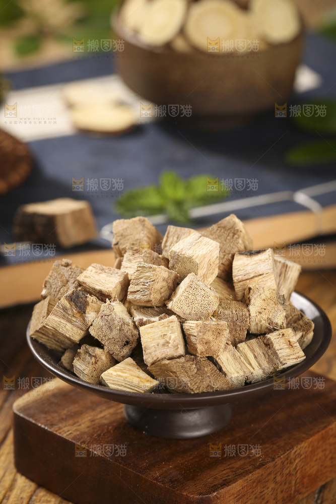 木底上的葛根