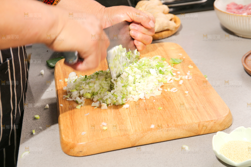 小馄饨制作过程