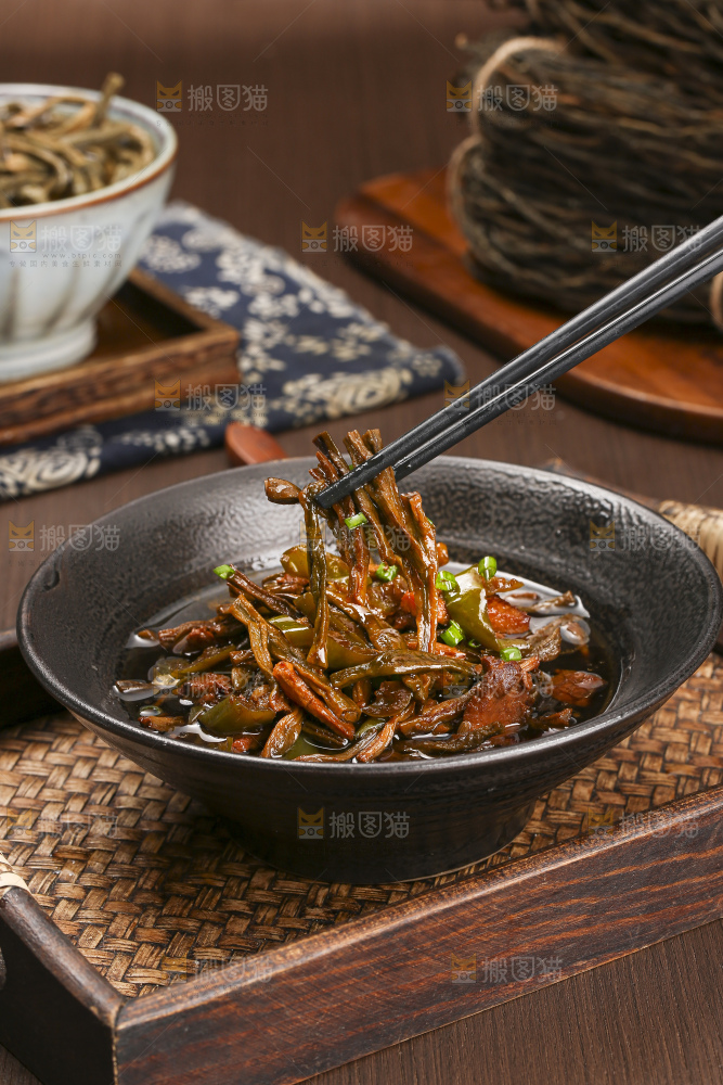 深底上的干豆角炒肉