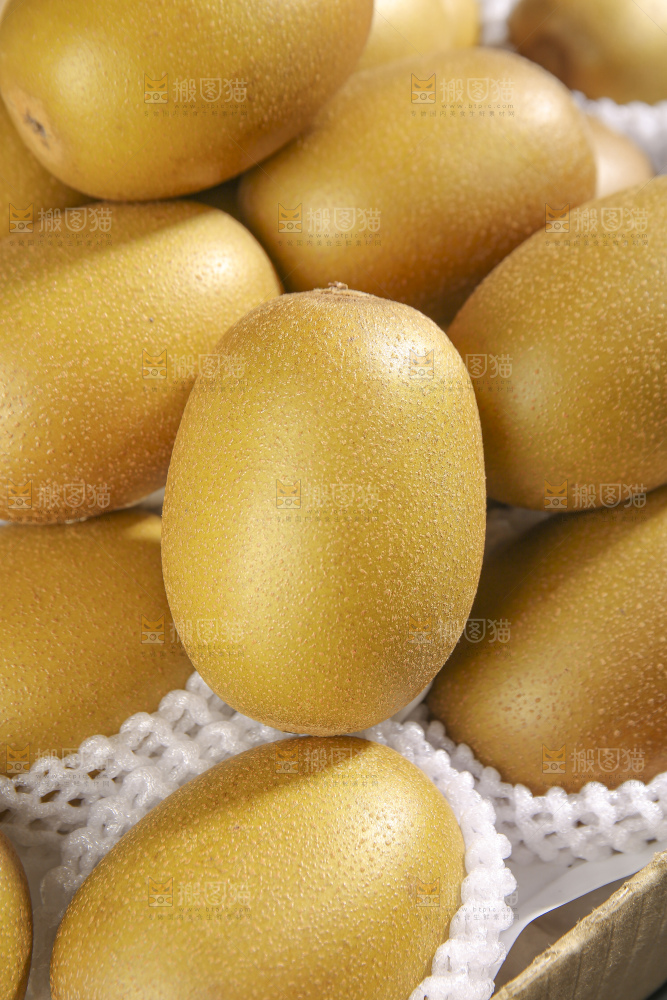 深底上放着佳沛奇异果