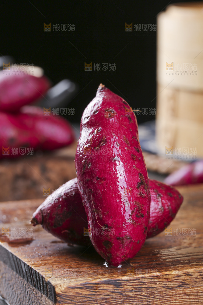 深底上的紫心番薯
