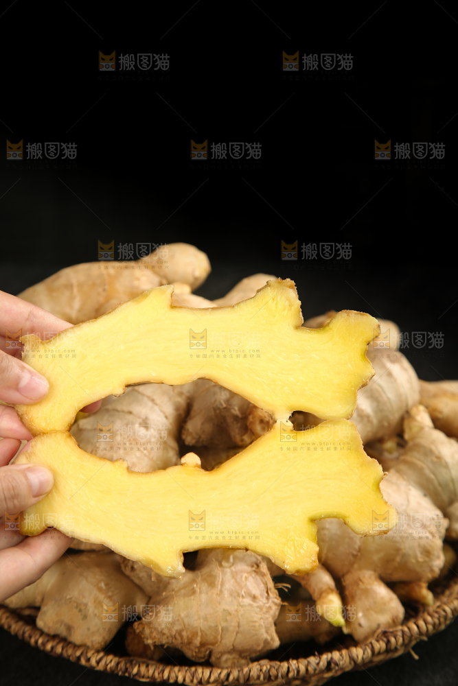 深底上的生姜