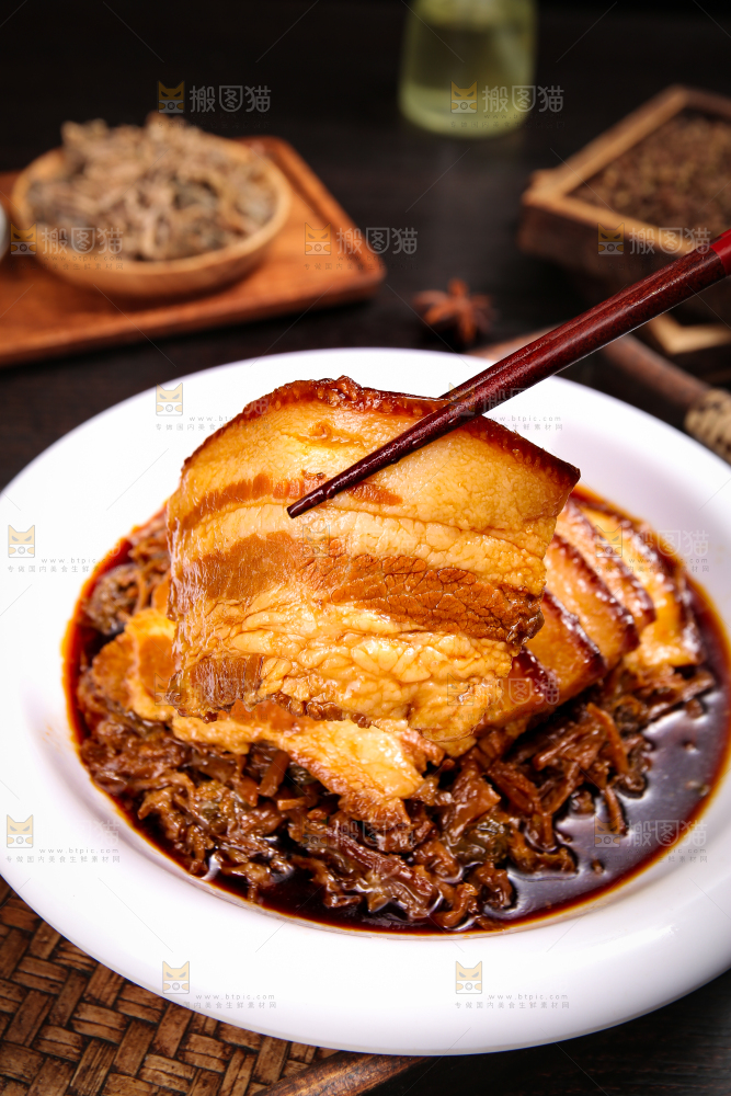 深底上的梅干菜扣肉