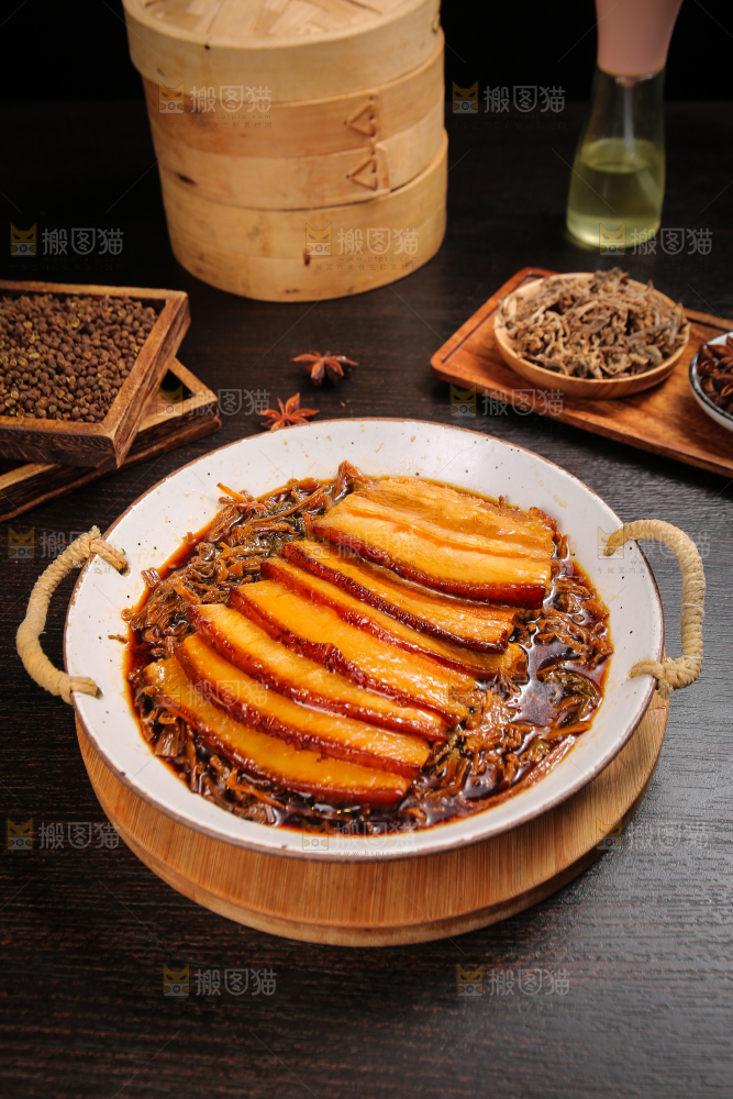 深底上的梅干菜扣肉