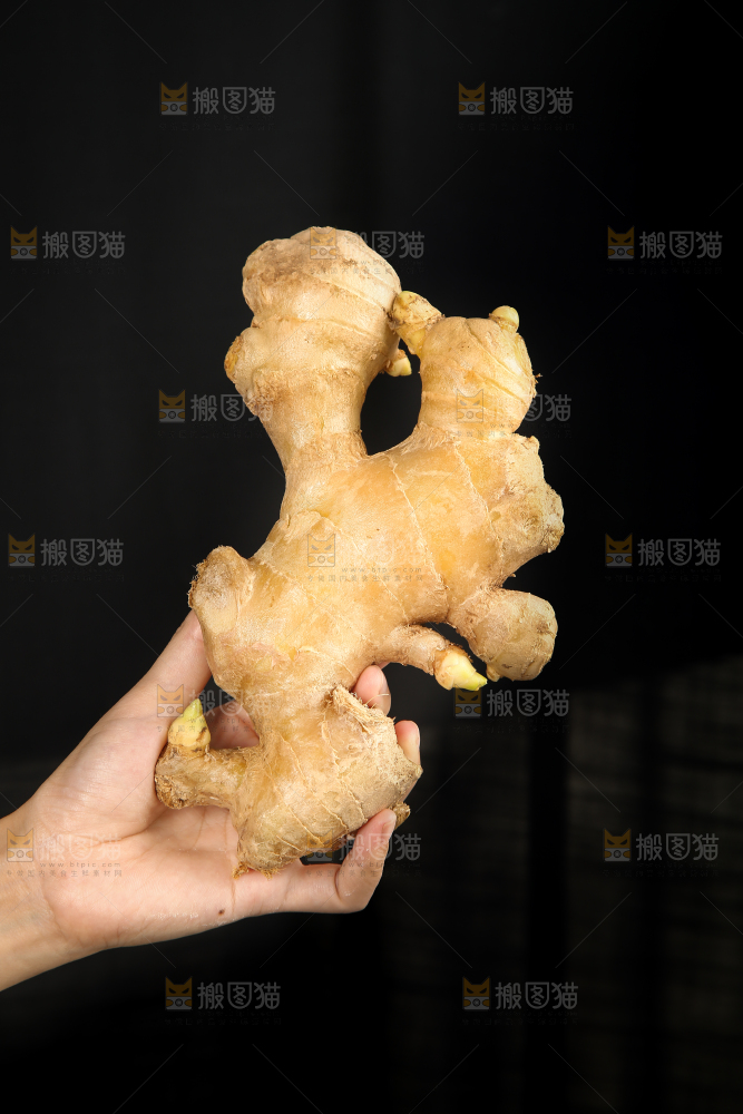 深底上的生姜