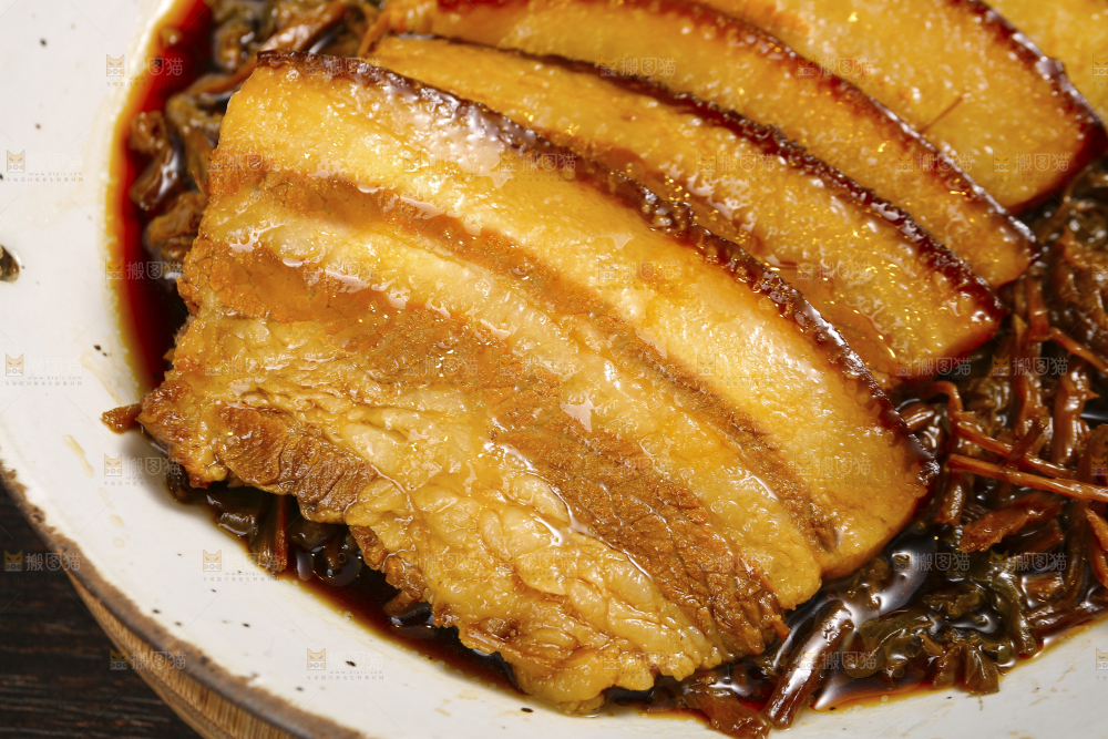 深底上的梅干菜扣肉