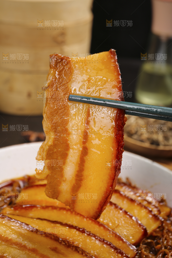 深底上的梅干菜扣肉