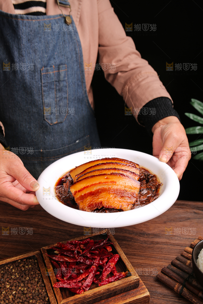 木底上的梅干菜扣肉
