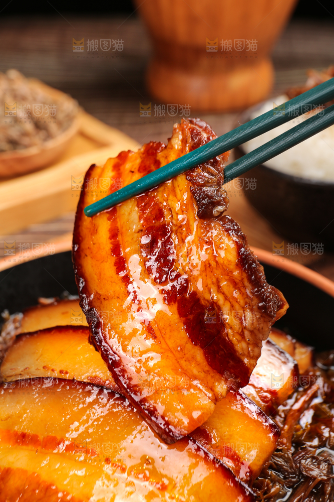 木底上的梅干菜扣肉