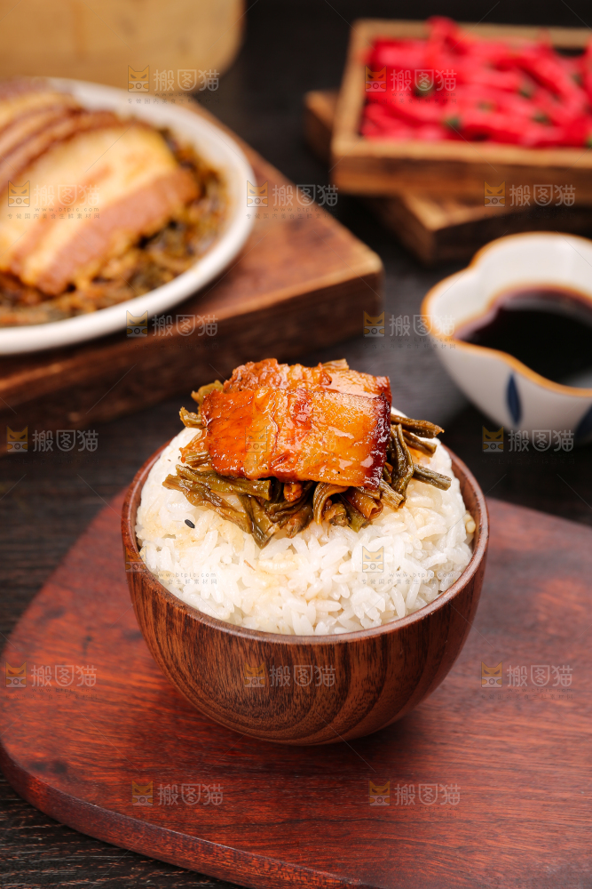 深底上的干豆角扣肉