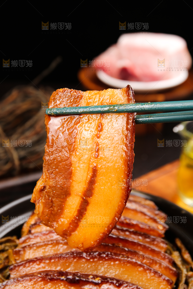 深底上的干豆角扣肉