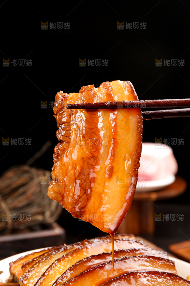 深底上的干豆角扣肉