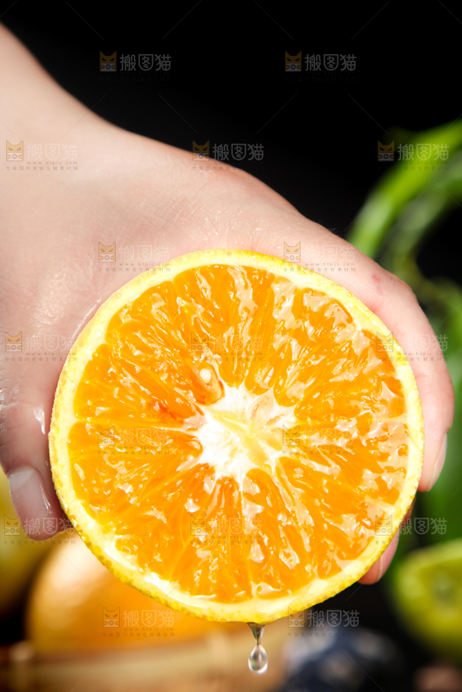 深底上放着夏橙