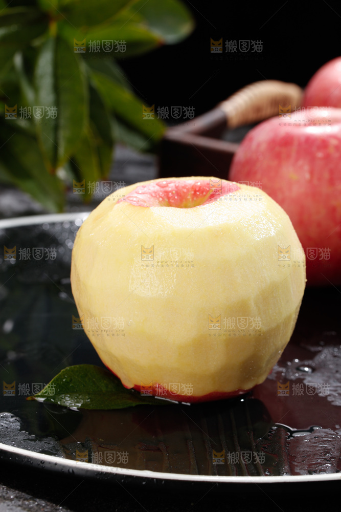 深底上的红富士苹果