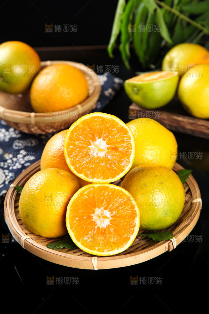 深底上放着夏橙