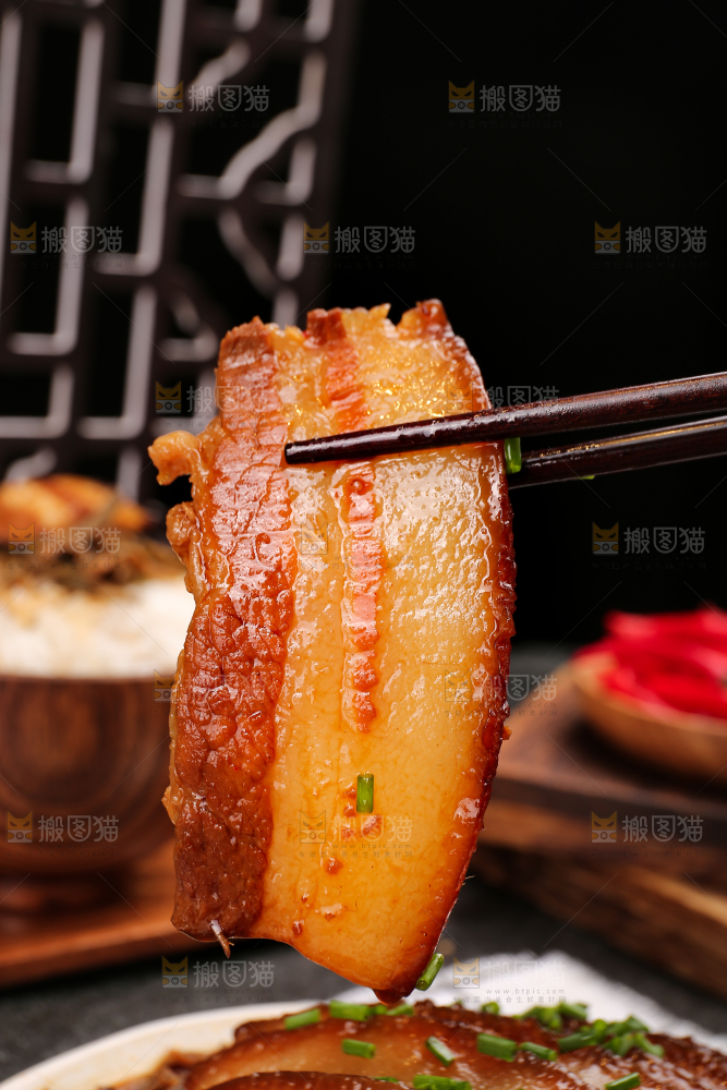 深底上的干豆角扣肉