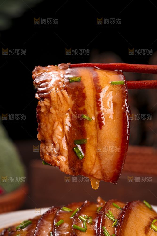 深底上的干豆角扣肉