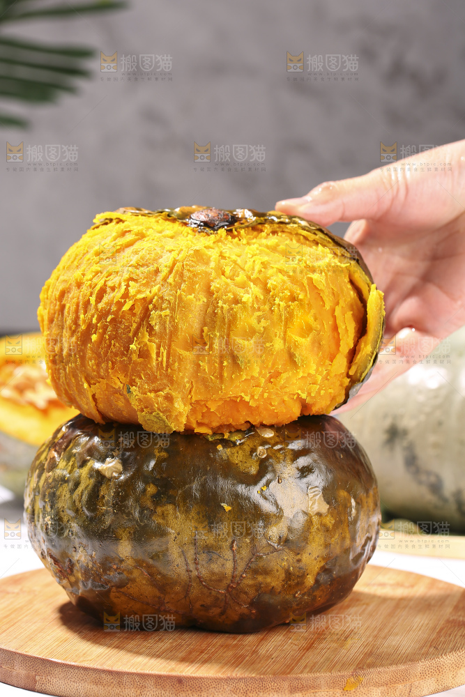 浅底上的银栗南瓜