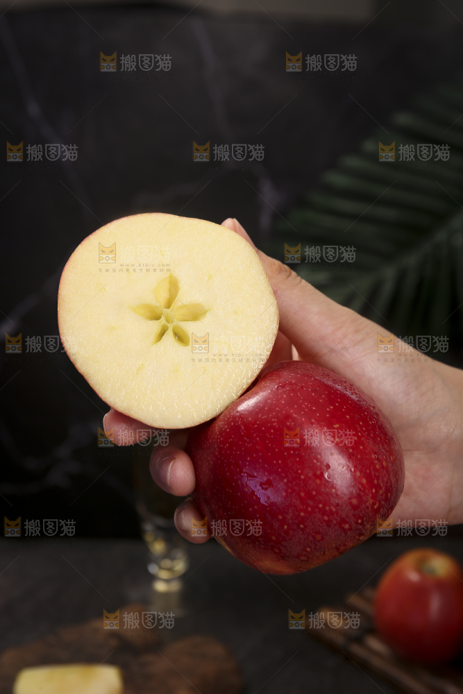 深底上的高原红苹果