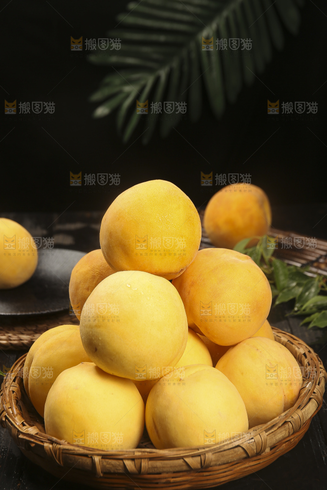 深底上的锦绣黄桃