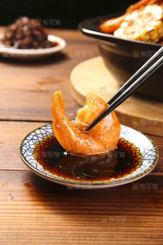 深底上的干锅大虾