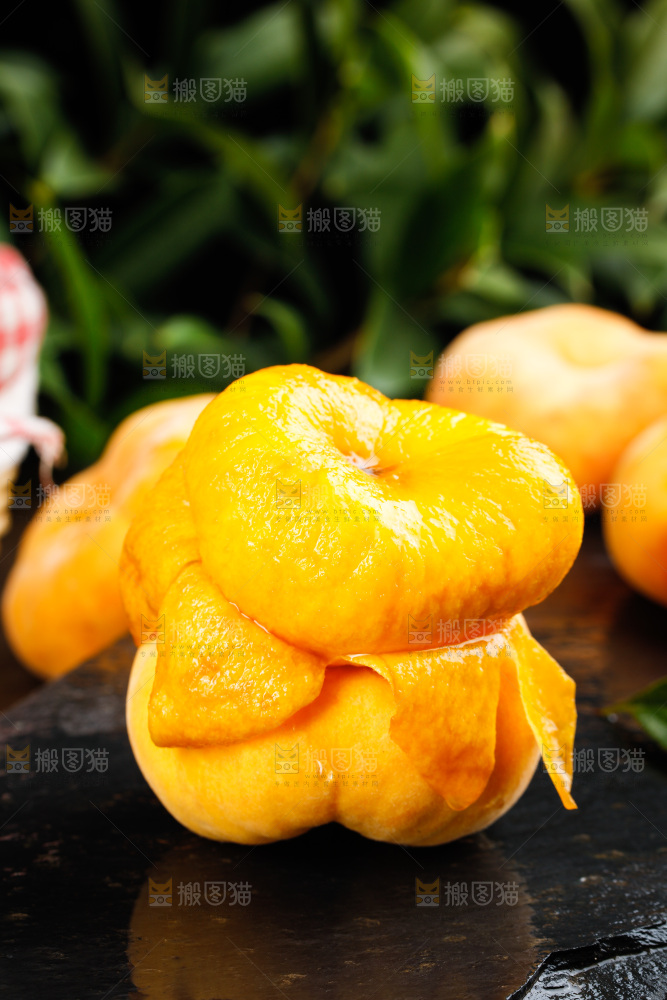 深底上的黄毛蟠桃
