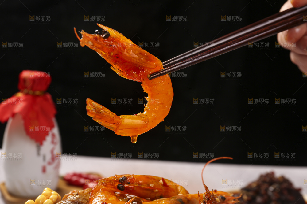 深底上的干锅大虾