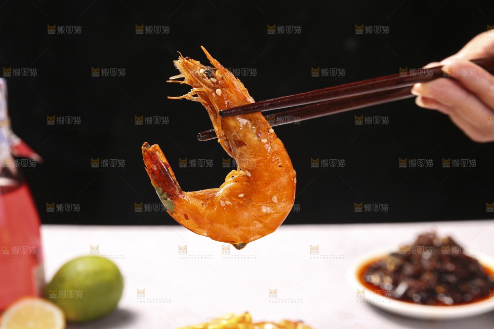 深底上的干锅大虾