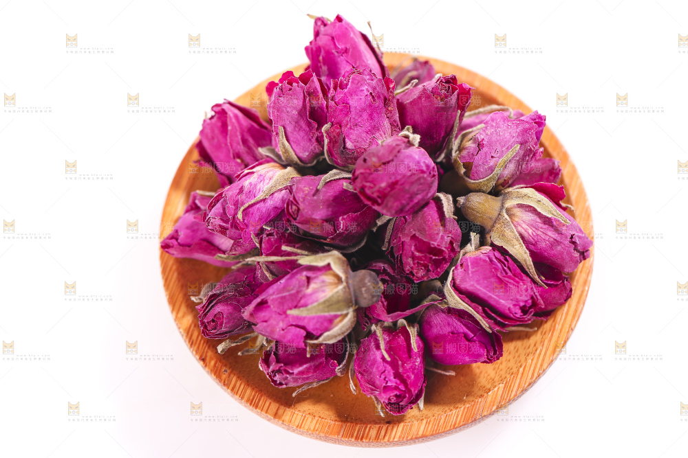 白底上的玫瑰花干