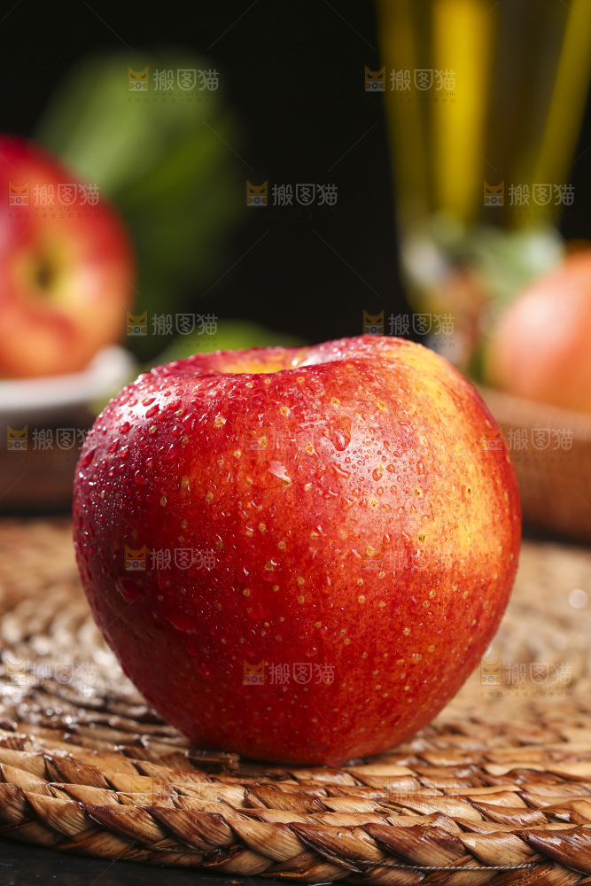 深底上的高原红苹果
