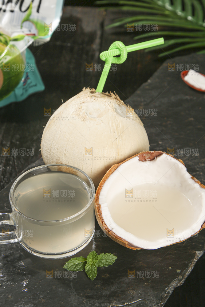 深底上的泰国进口烤椰
