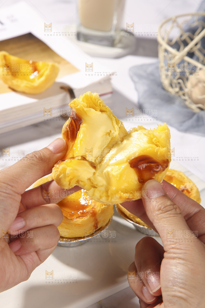 浅底上的葡式蛋挞