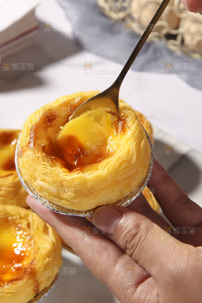 浅底上的葡式蛋挞