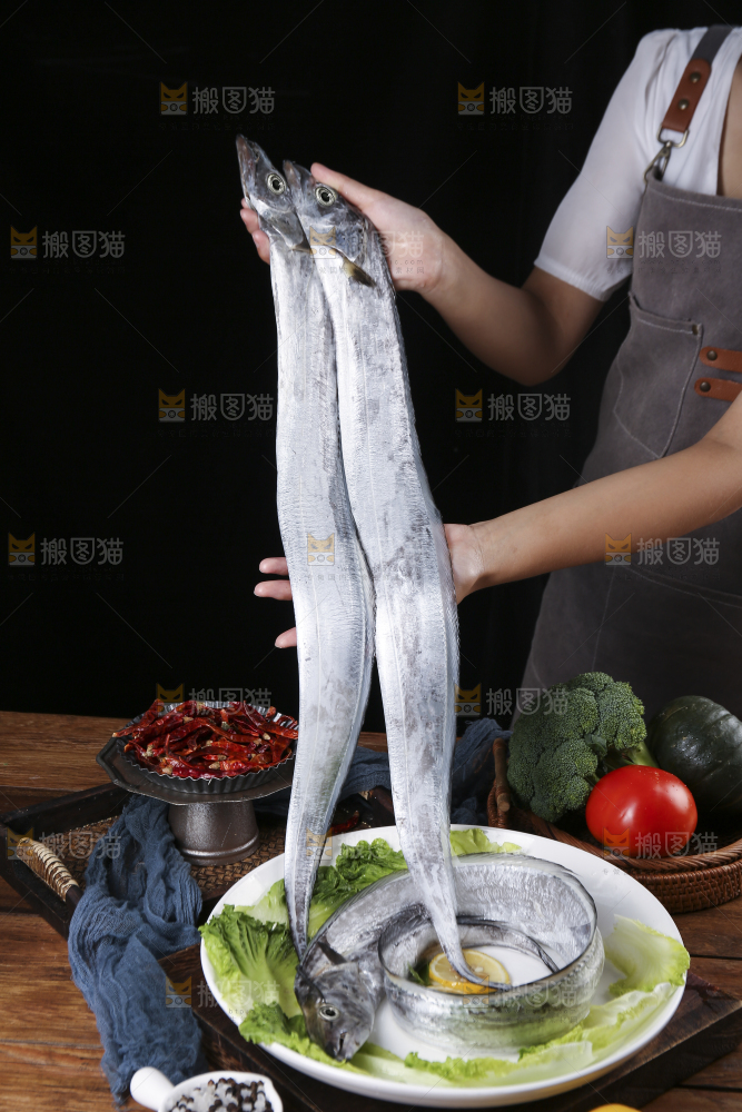 深底新鲜带鱼