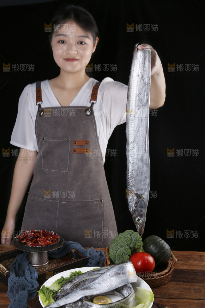 深底新鲜带鱼