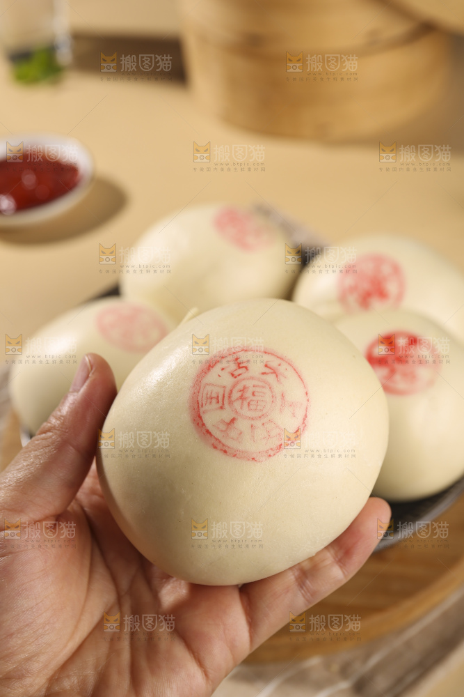 浅底上的白面馒头